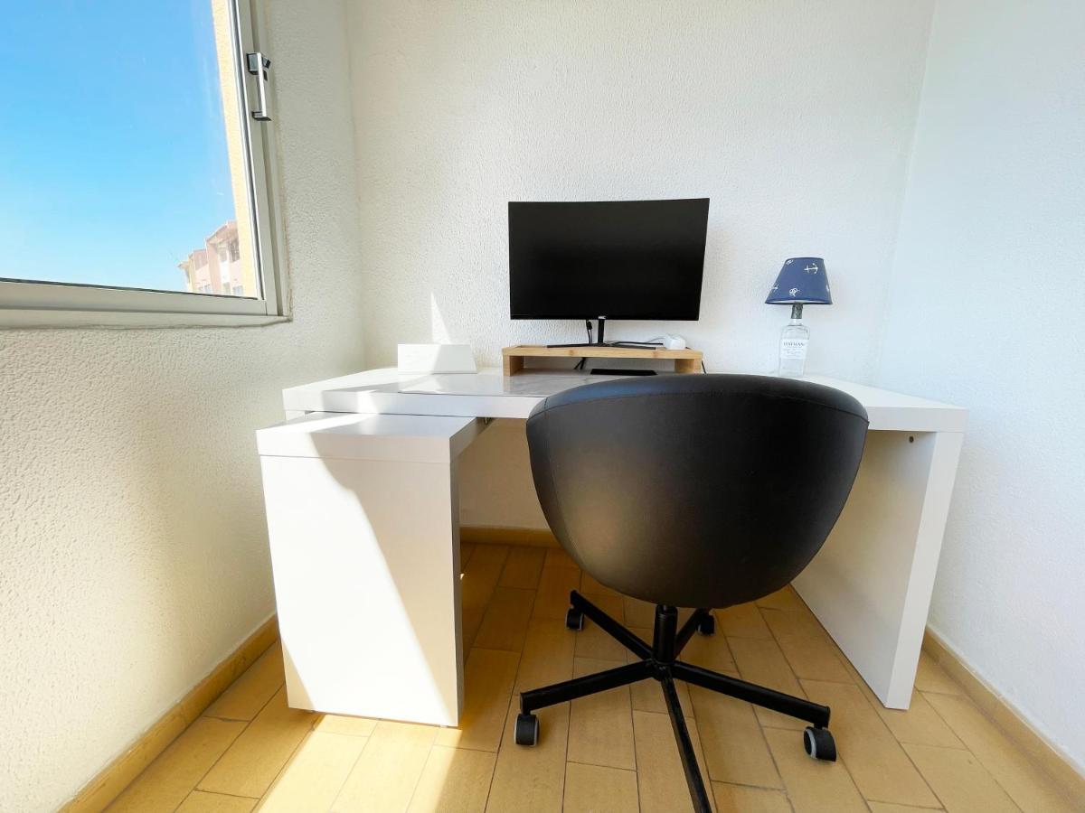 Panoramic Seaview - 2 Bedroom, Main Ave, 15 Min Walk Beach, Workspace البوفيرا المظهر الخارجي الصورة