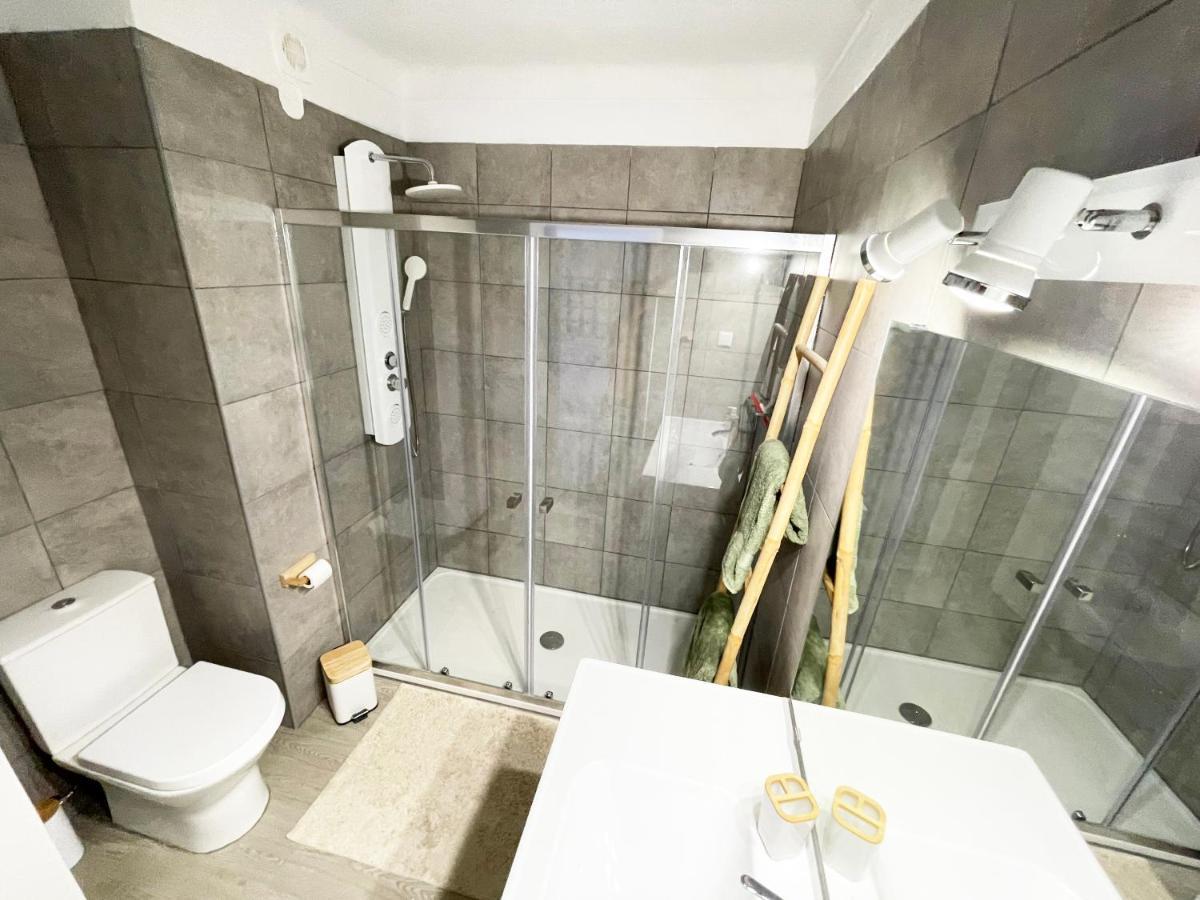 Panoramic Seaview - 2 Bedroom, Main Ave, 15 Min Walk Beach, Workspace البوفيرا المظهر الخارجي الصورة